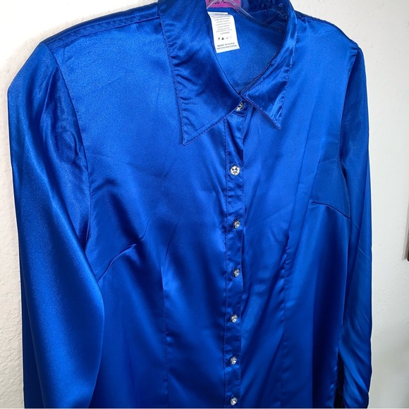 NWOT MOJO U.S.A. Silky Satin Button Down Dress Shirt - Picture 2 of 10